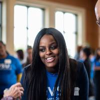A Thompson Scholar meeting with Robert and Ellen Thompson.